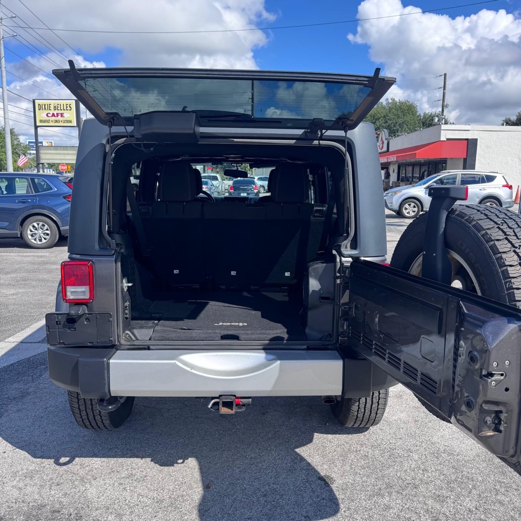 Photo 13 of this JEEP WRANGLER UNLIMI