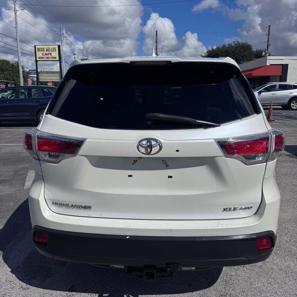 Photo 5 of this TOYOTA HIGHLANDER