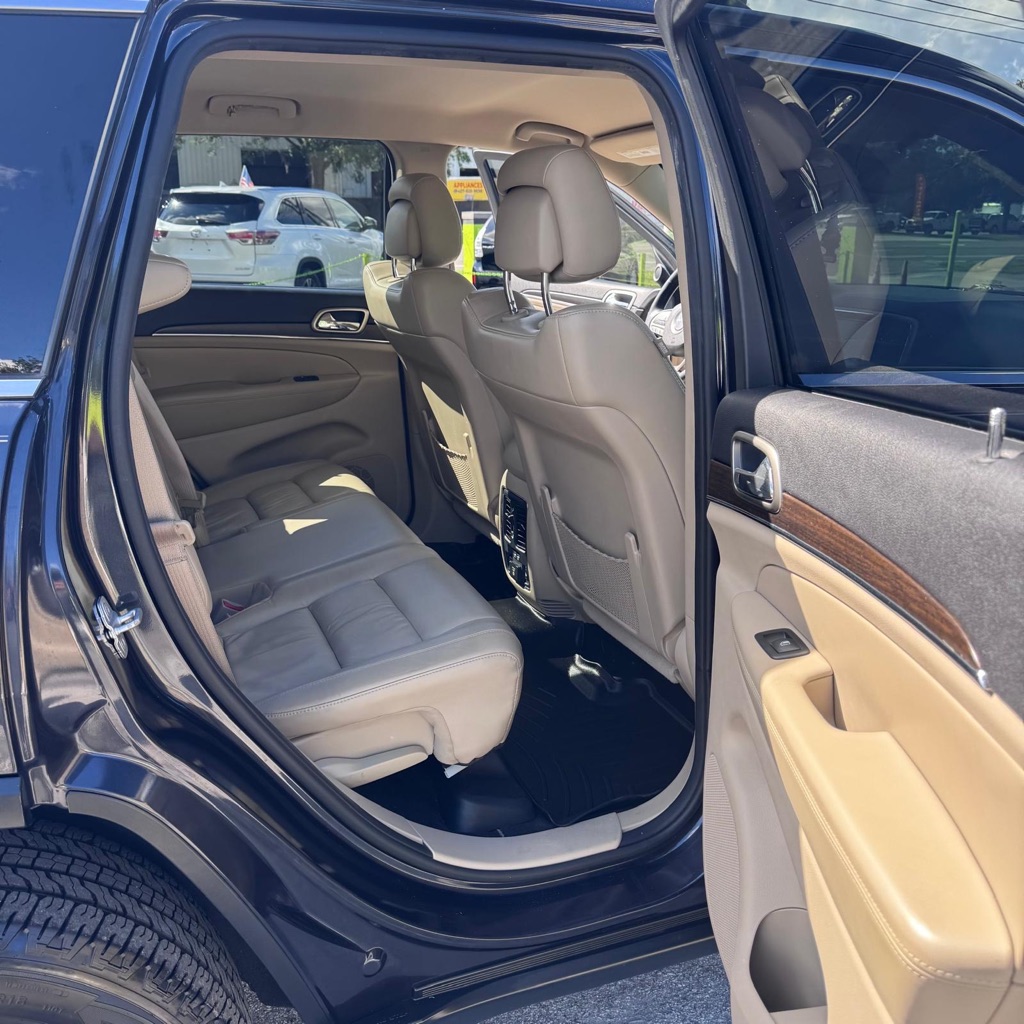 Photo 8 of this JEEP GRAND CHEROKEE