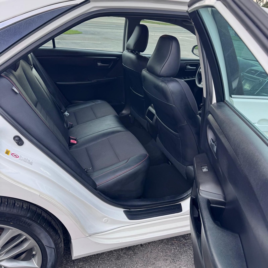 Photo 10 of this TOYOTA CAMRY