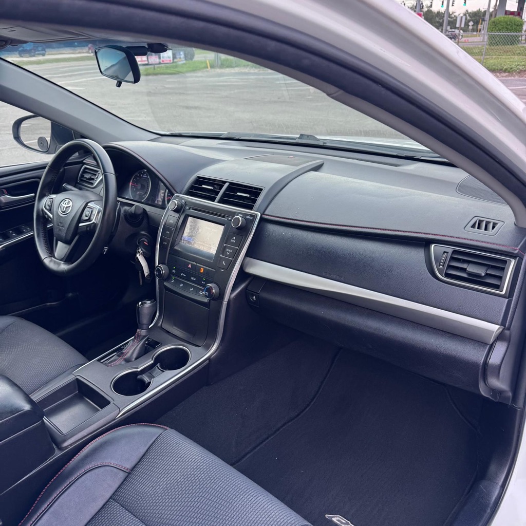 Photo 11 of this TOYOTA CAMRY