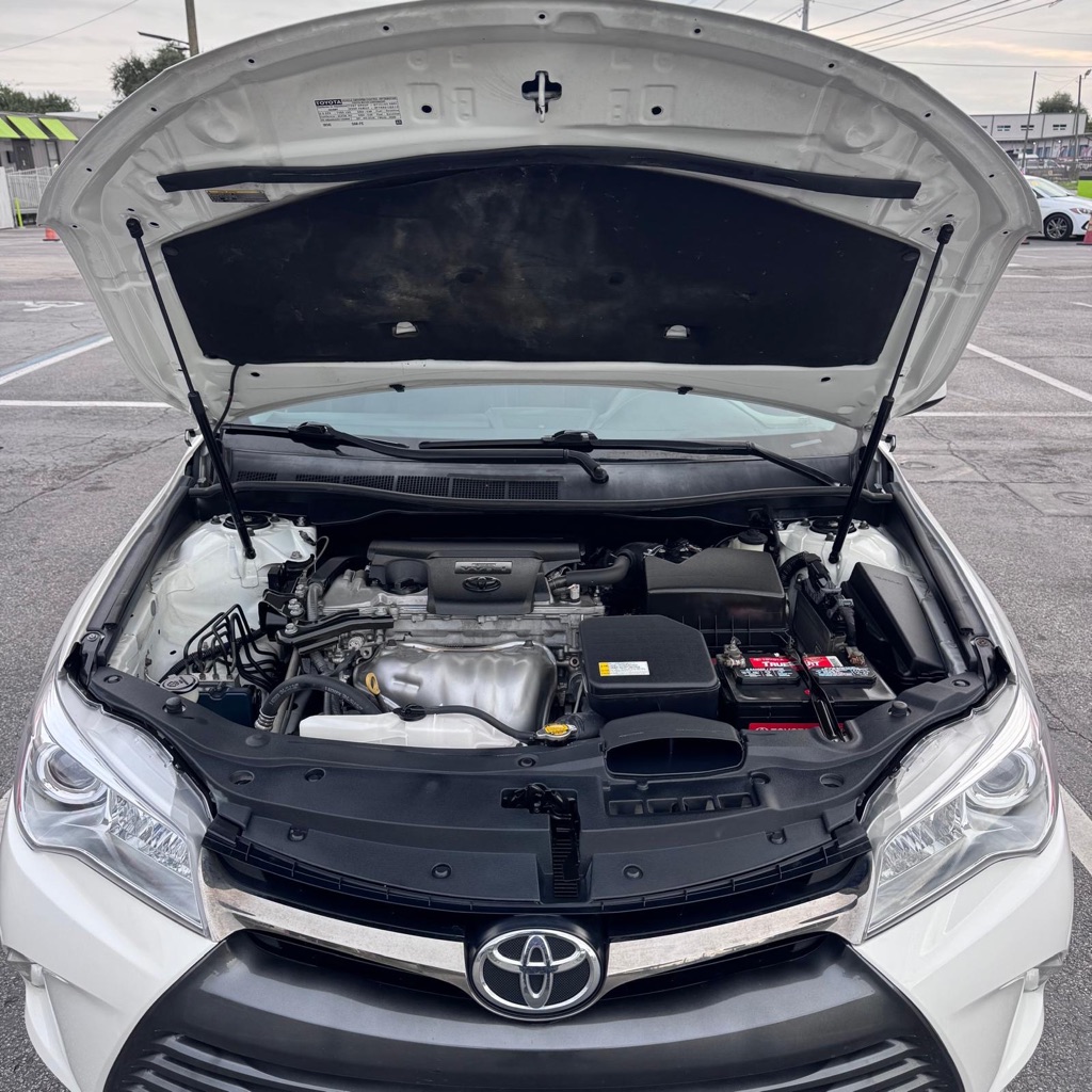 Photo 13 of this TOYOTA CAMRY