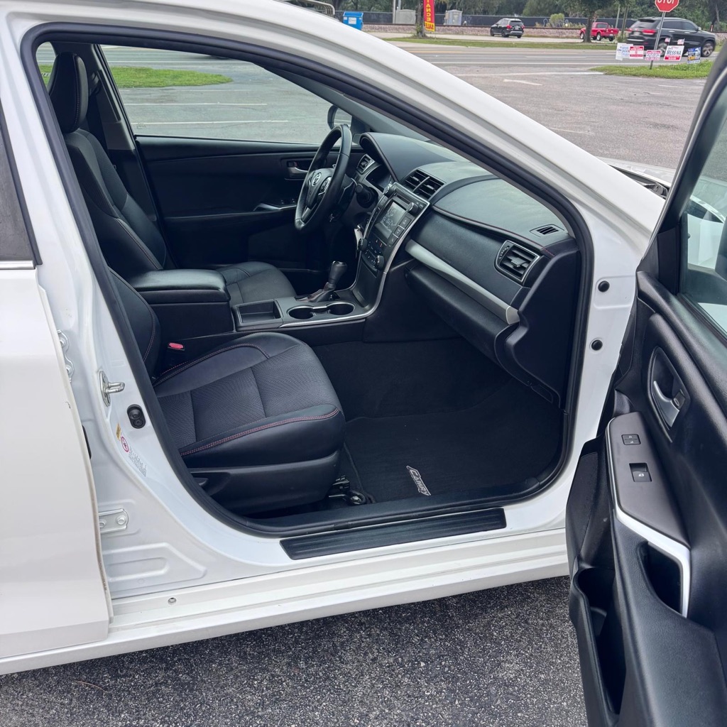 Photo 8 of this TOYOTA CAMRY