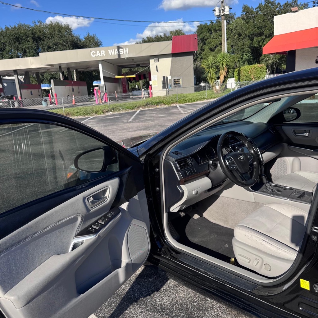 Photo 7 of this TOYOTA CAMRY