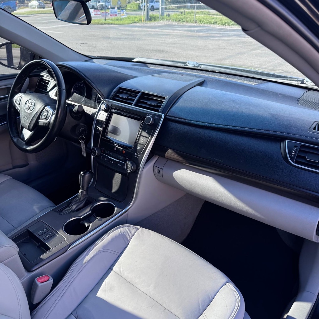Photo 11 of this TOYOTA CAMRY
