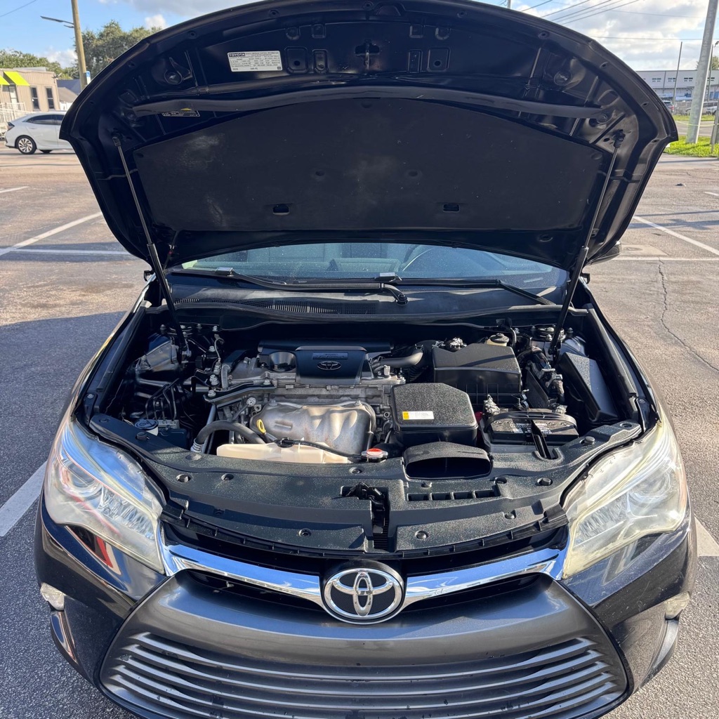 Photo 13 of this TOYOTA CAMRY