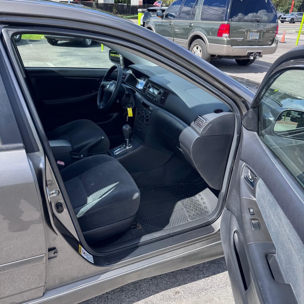 Photo 8 of this TOYOTA COROLLA
