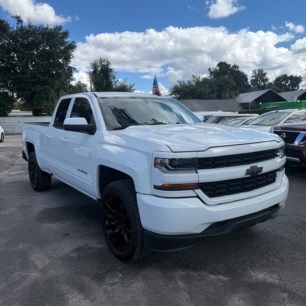 Photo 3 of this CHEVROLET SILVERADO 1500