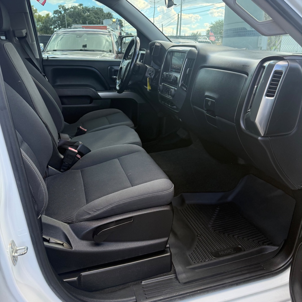 Photo 8 of this CHEVROLET SILVERADO 1500