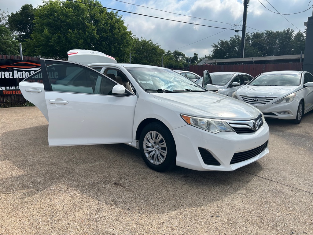 Photo 7 of this TOYOTA CAMRY