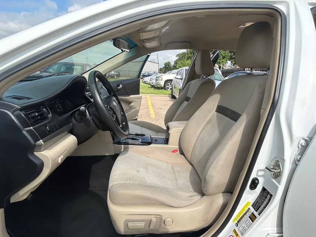 Photo 15 of this TOYOTA CAMRY