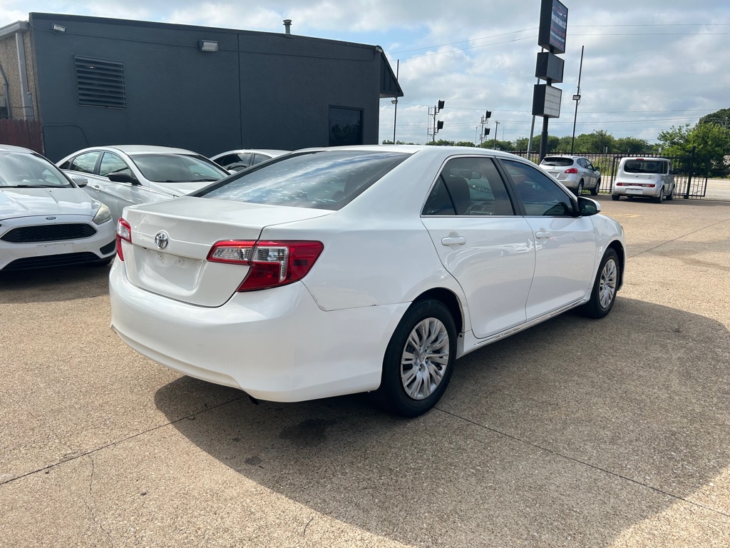 Photo 6 of this TOYOTA CAMRY