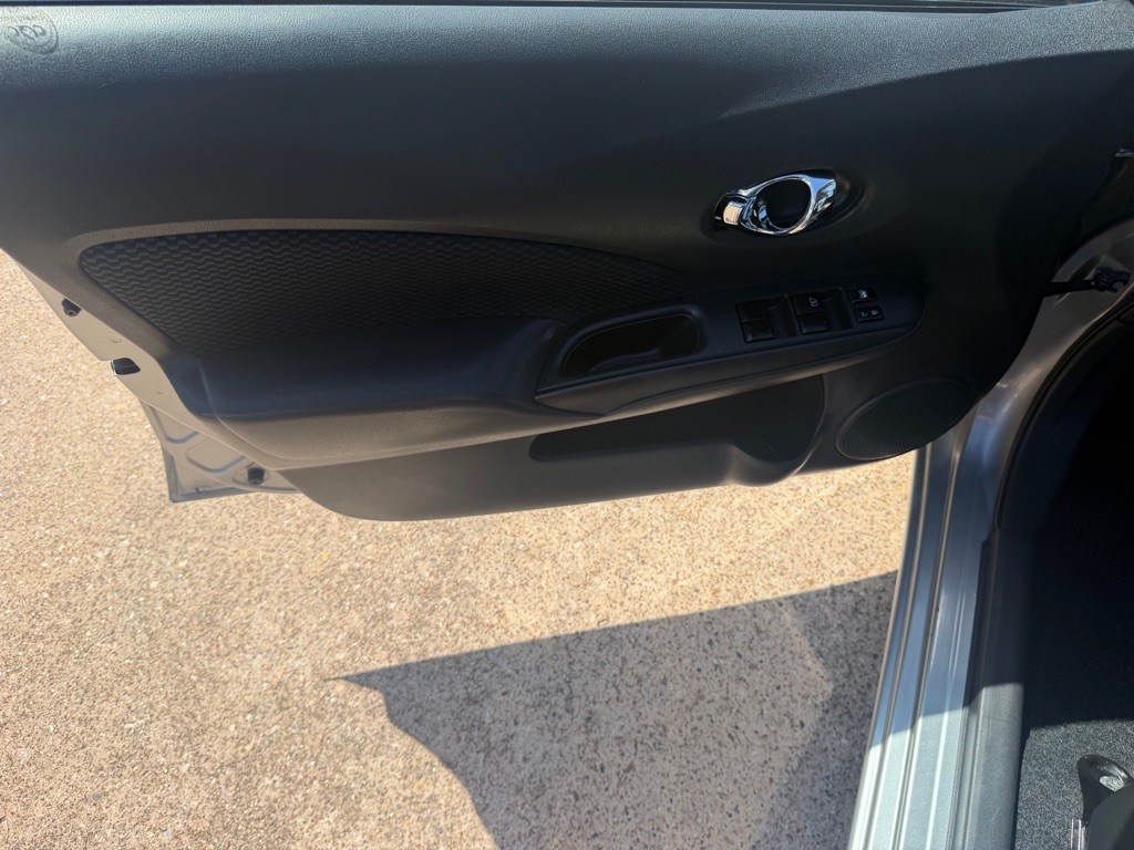 Photo 13 of this NISSAN VERSA NOTE