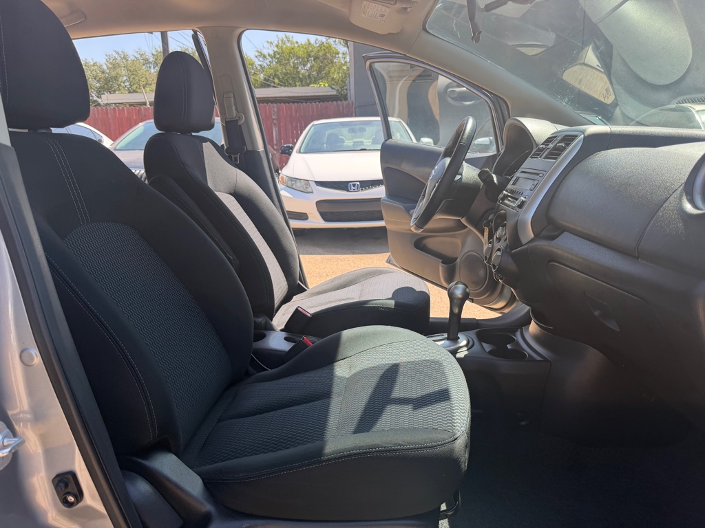 Photo 18 of this NISSAN VERSA NOTE