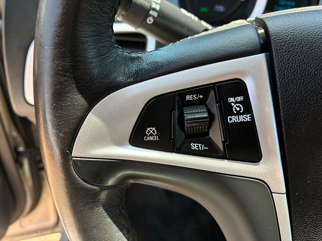 Photo 24 of this CHEVROLET EQUINOX