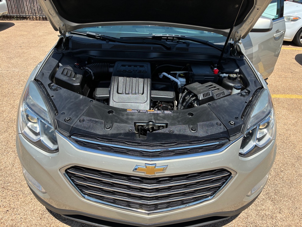 Photo 29 of this CHEVROLET EQUINOX
