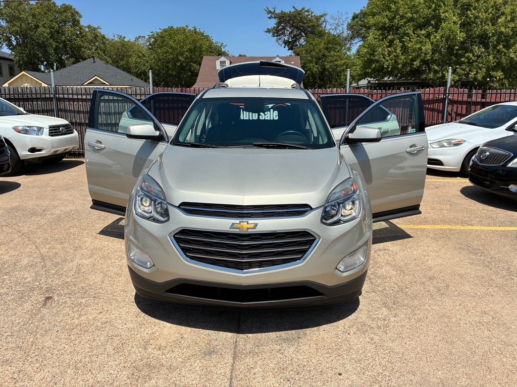 Photo 8 of this CHEVROLET EQUINOX