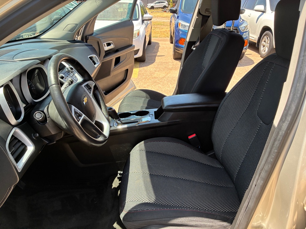 Photo 15 of this CHEVROLET EQUINOX