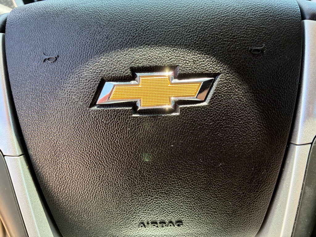 Photo 25 of this CHEVROLET EQUINOX