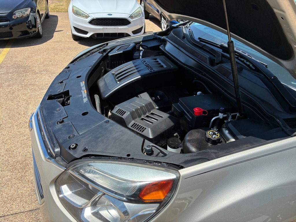 Photo 30 of this CHEVROLET EQUINOX