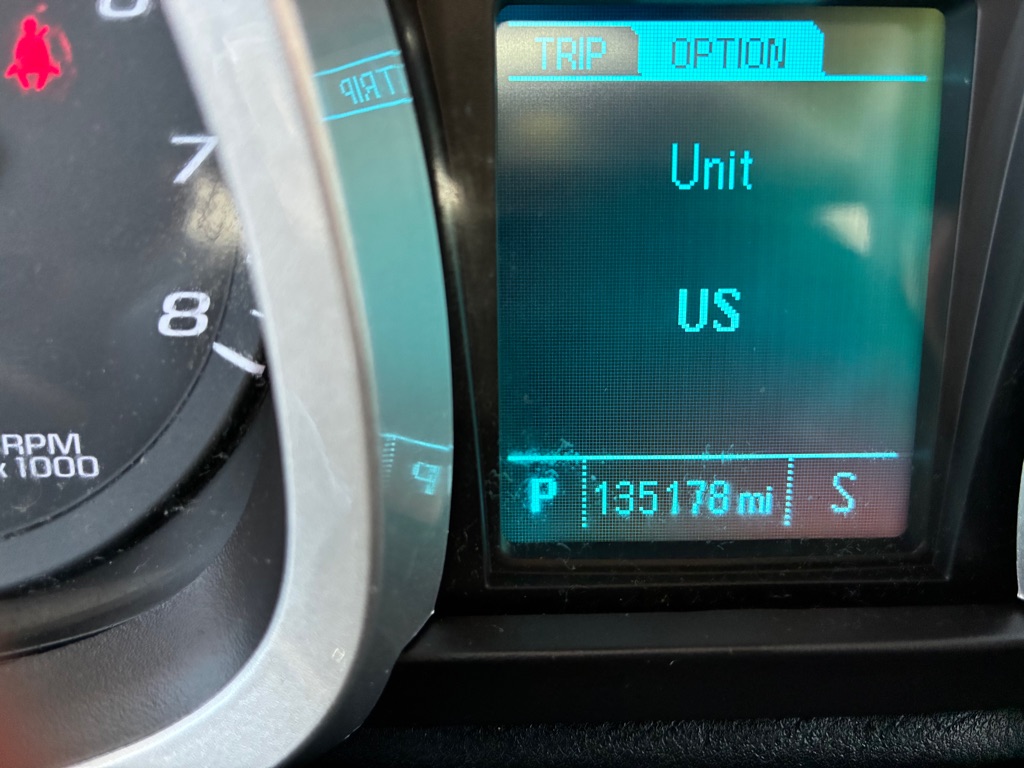 Photo 28 of this CHEVROLET EQUINOX