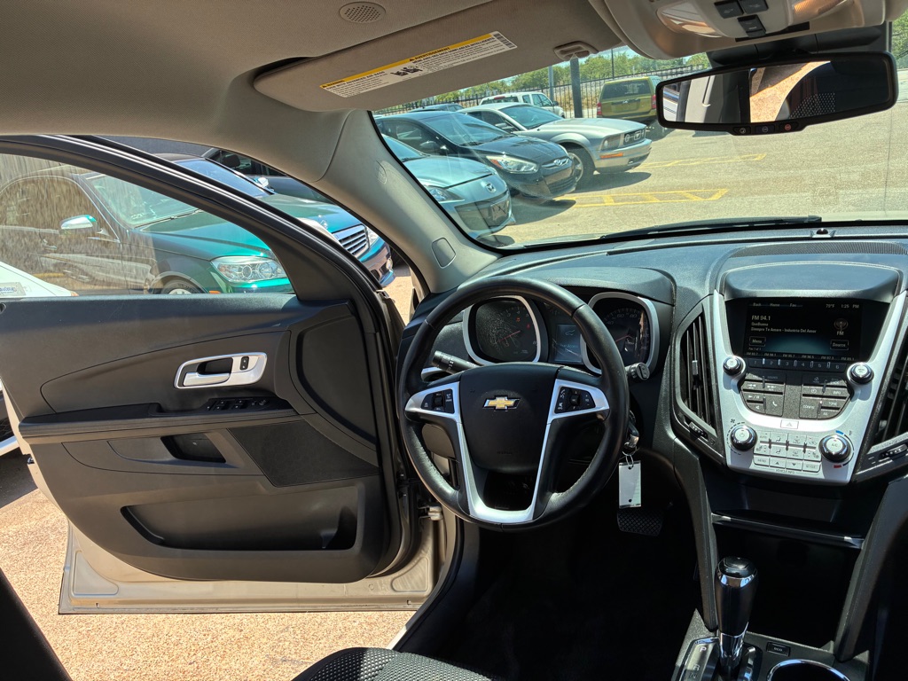 Photo 23 of this CHEVROLET EQUINOX
