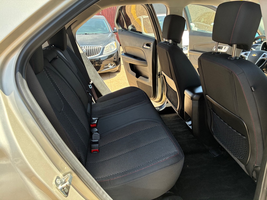 Photo 18 of this CHEVROLET EQUINOX