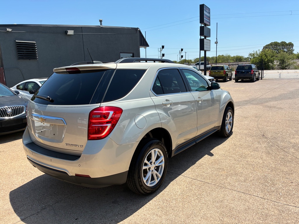 Photo 6 of this CHEVROLET EQUINOX