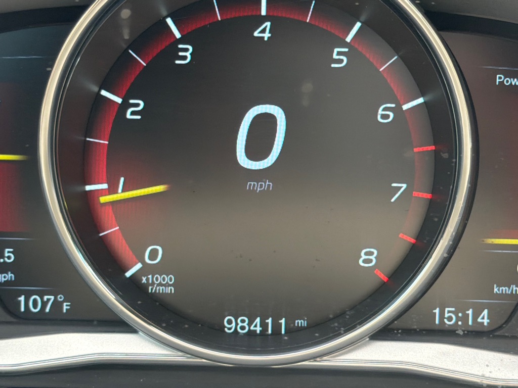 Photo 25 of this VOLVO S60