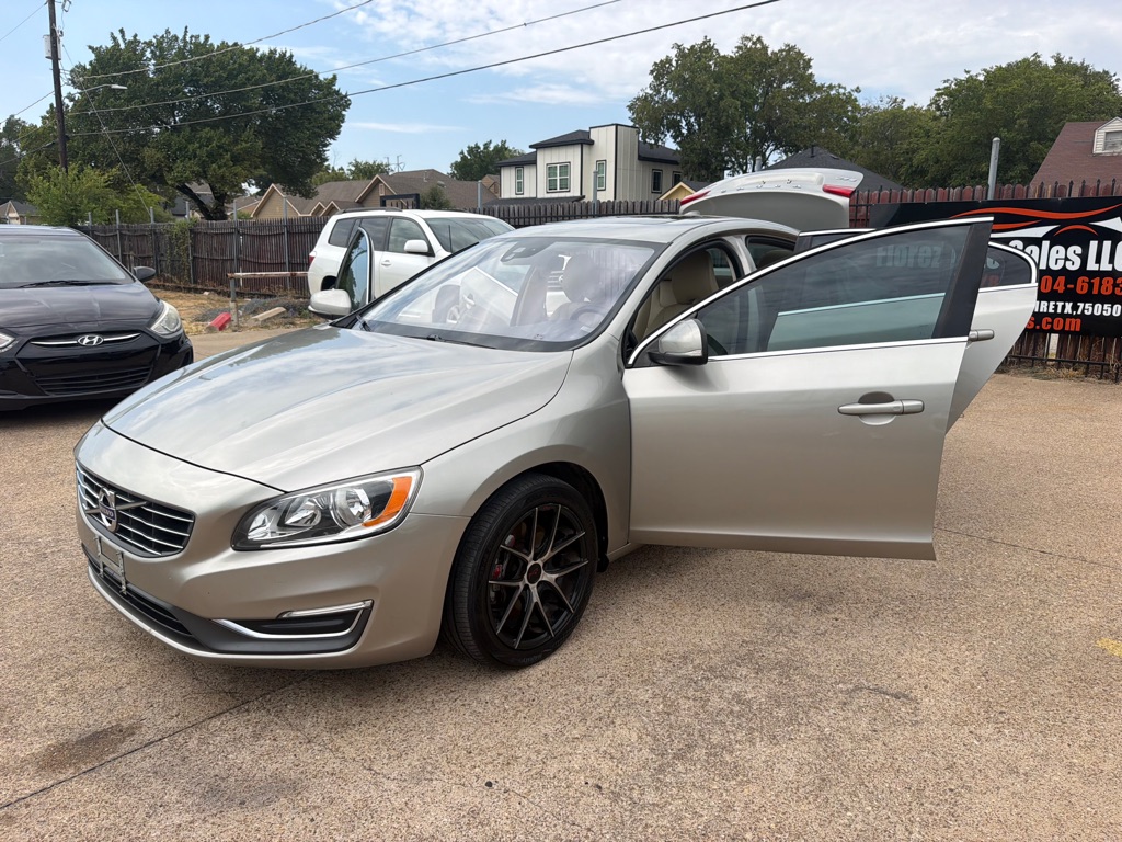 Photo 9 of this VOLVO S60