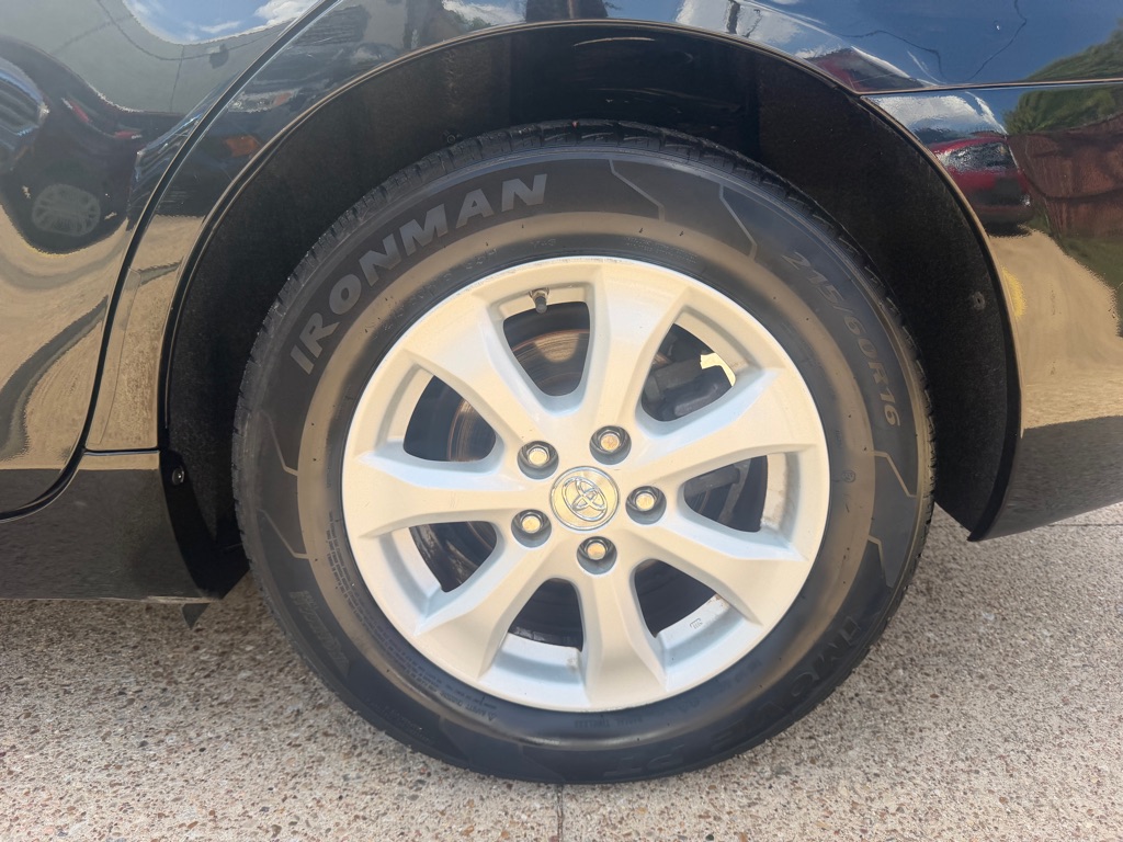 Photo 26 of this TOYOTA CAMRY
