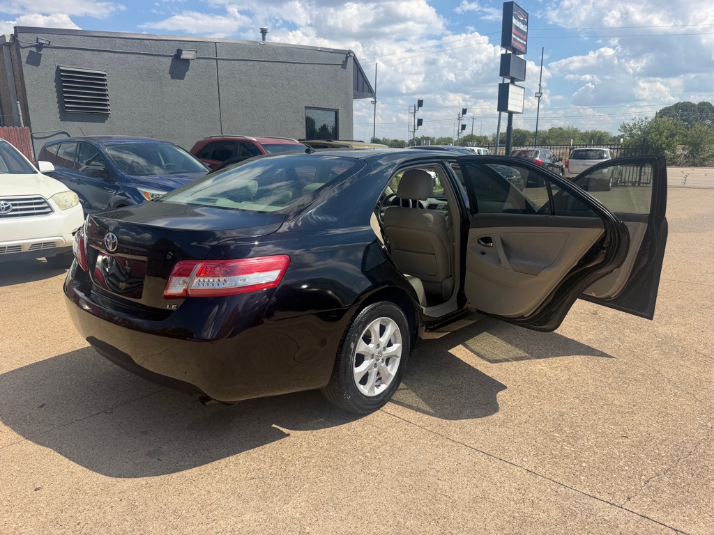 Photo 12 of this TOYOTA CAMRY