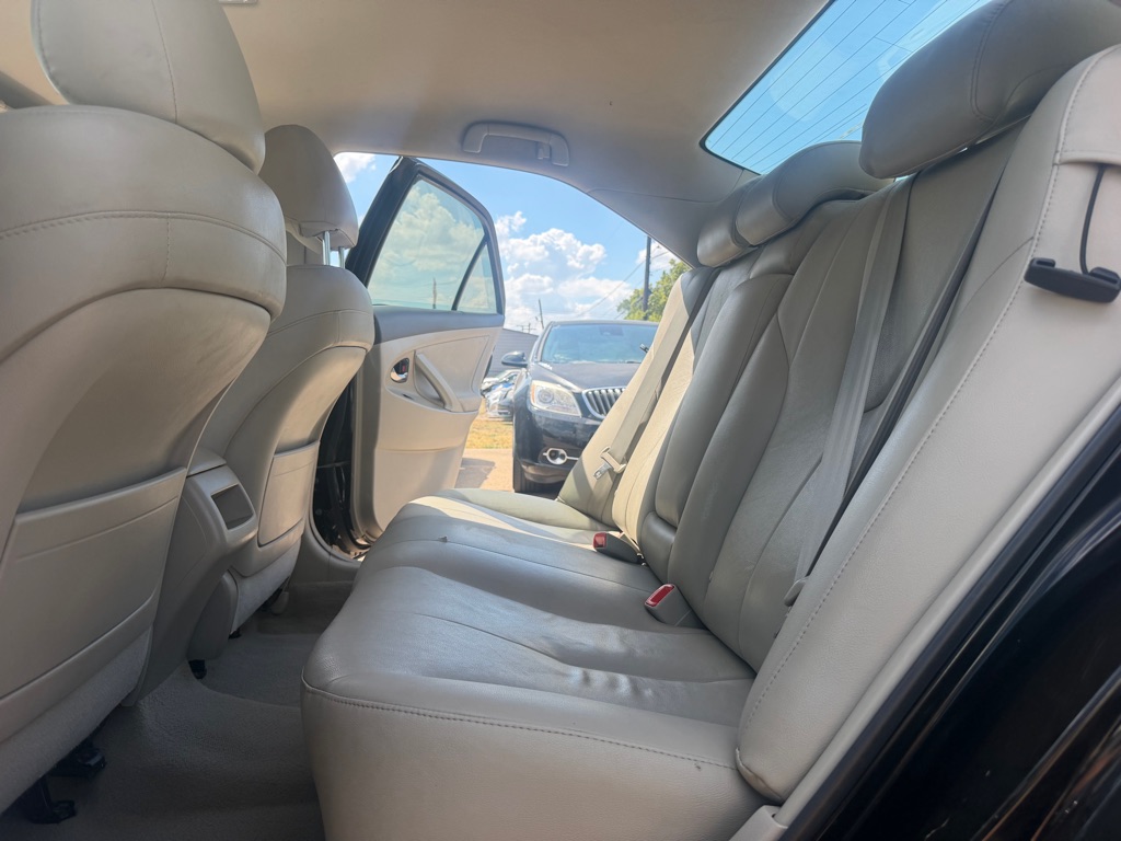 Photo 15 of this TOYOTA CAMRY