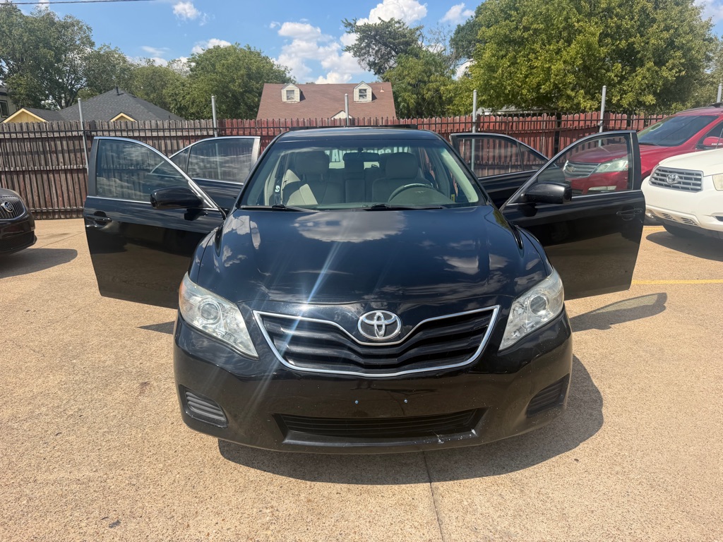 Photo 8 of this TOYOTA CAMRY