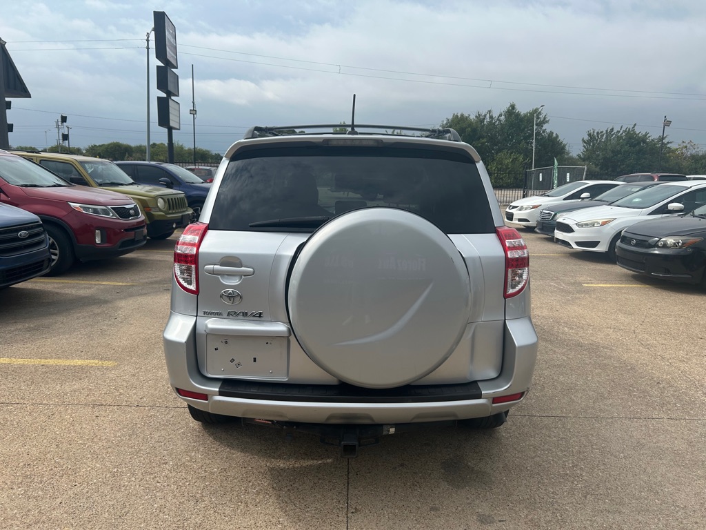 Photo 5 of this TOYOTA RAV4