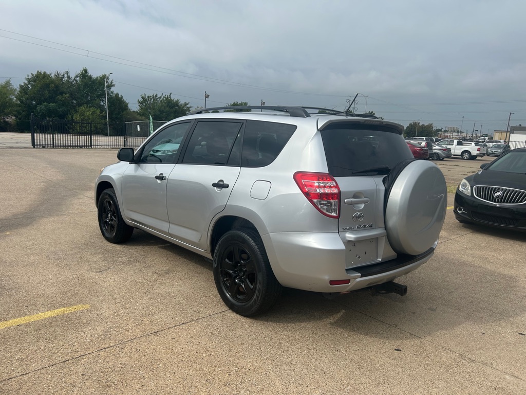 Photo 4 of this TOYOTA RAV4