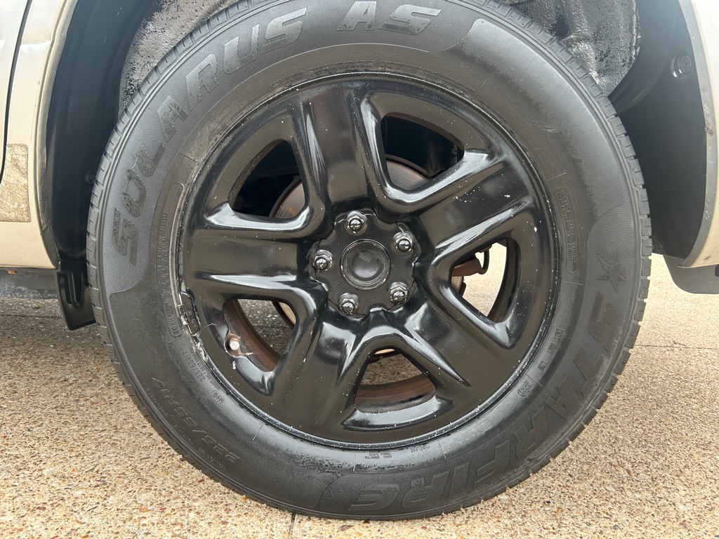 Photo 27 of this TOYOTA RAV4