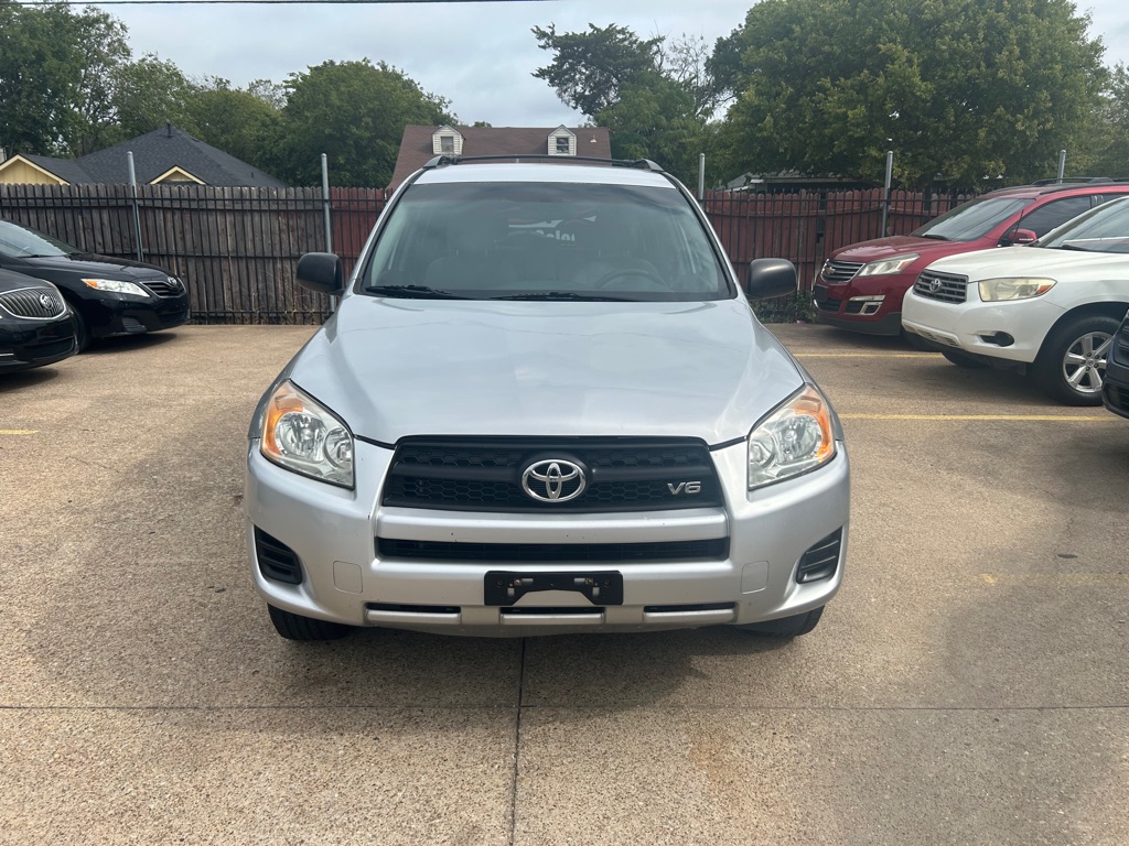 Photo 2 of this TOYOTA RAV4