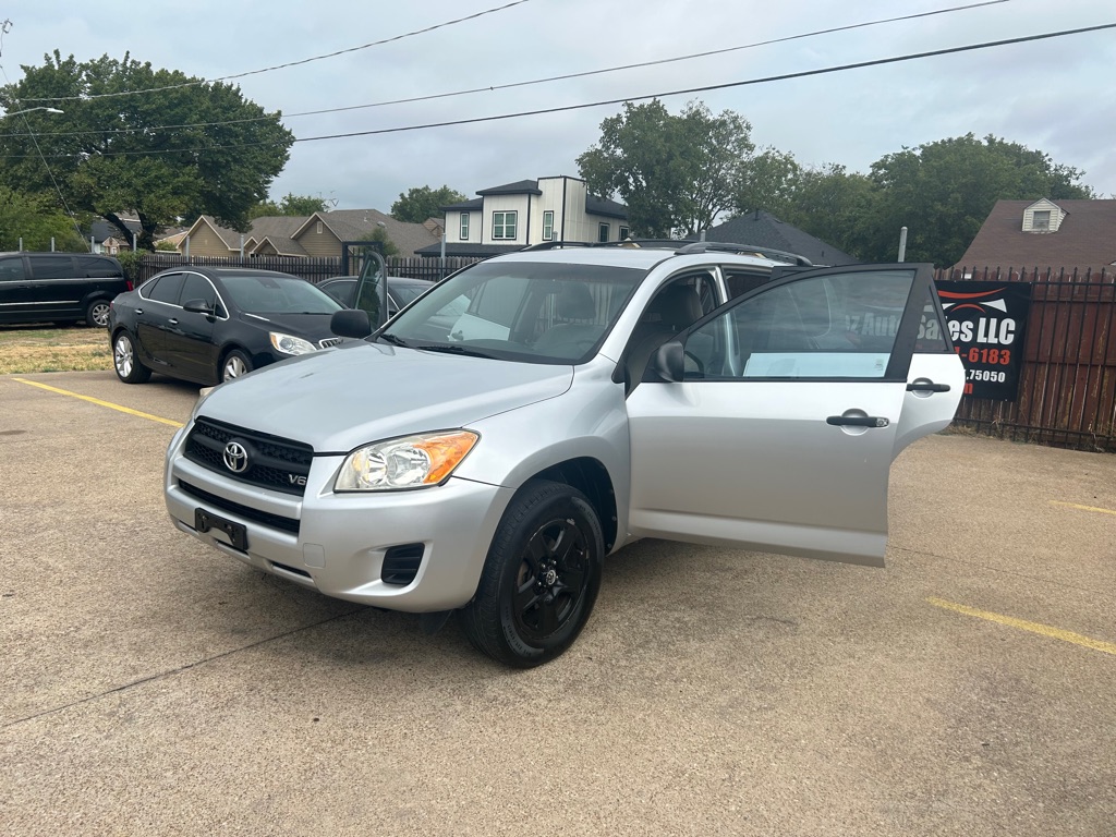 Photo 9 of this TOYOTA RAV4