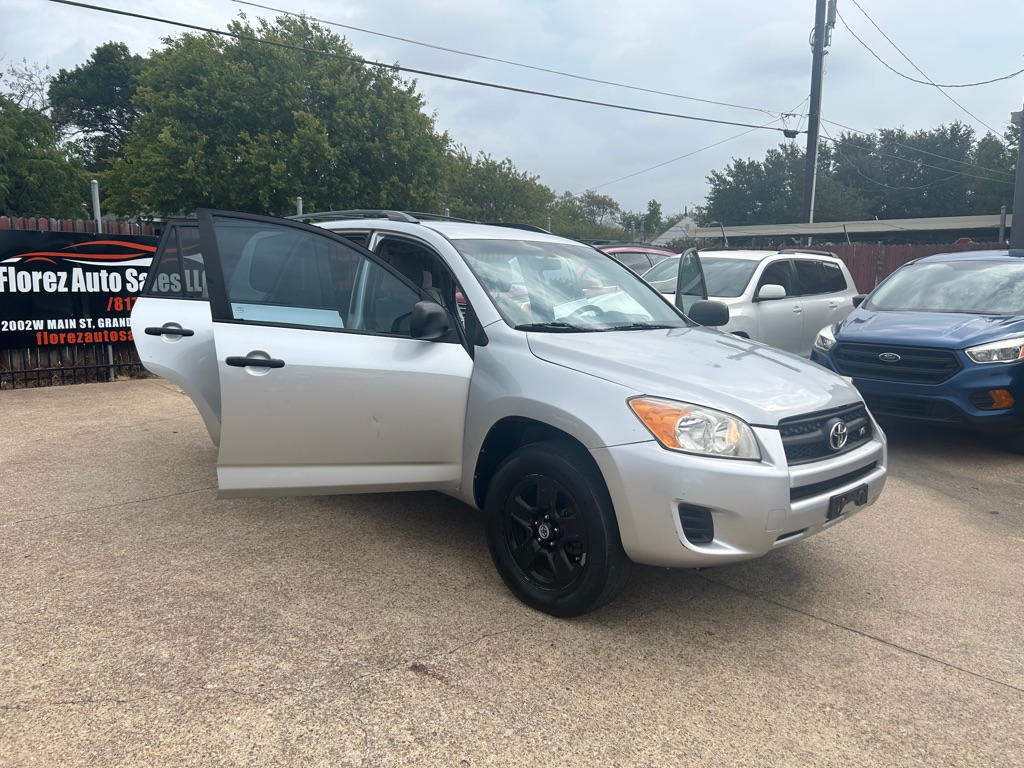 Photo 7 of this TOYOTA RAV4