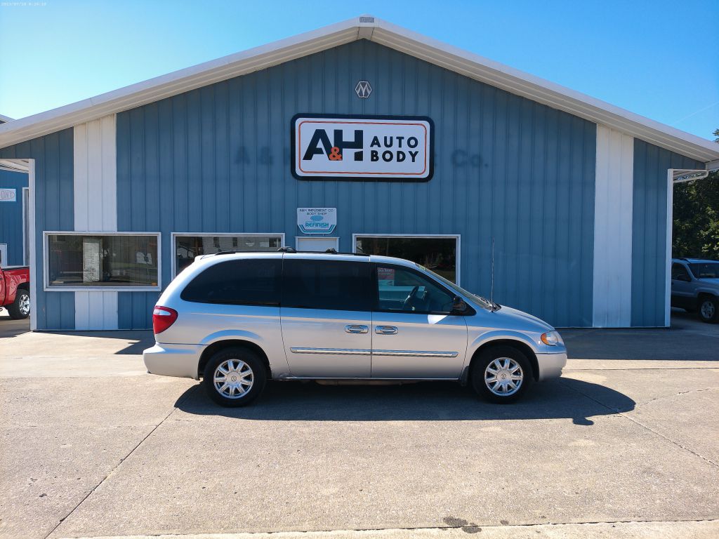 2006 Chrysler Town & Country