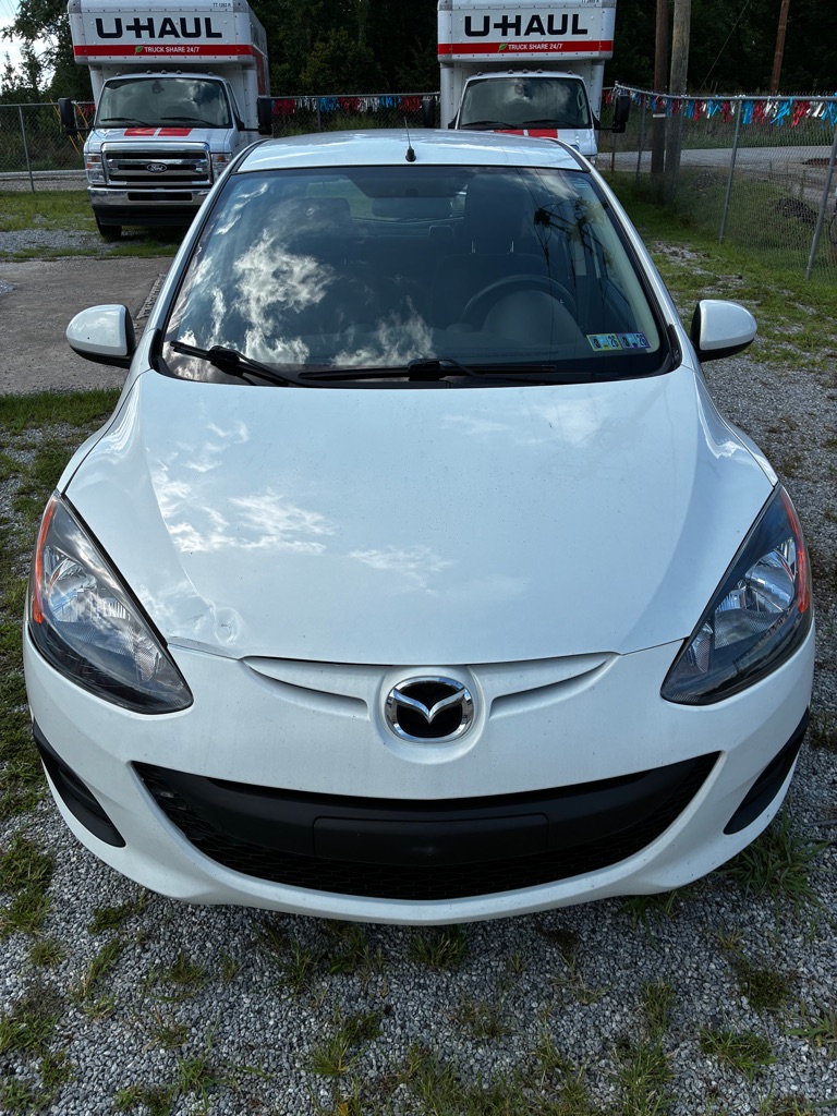 Photo 8 of this MAZDA MAZDA2
