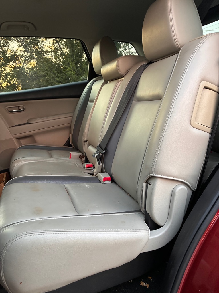 Photo 11 of this MAZDA CX-9