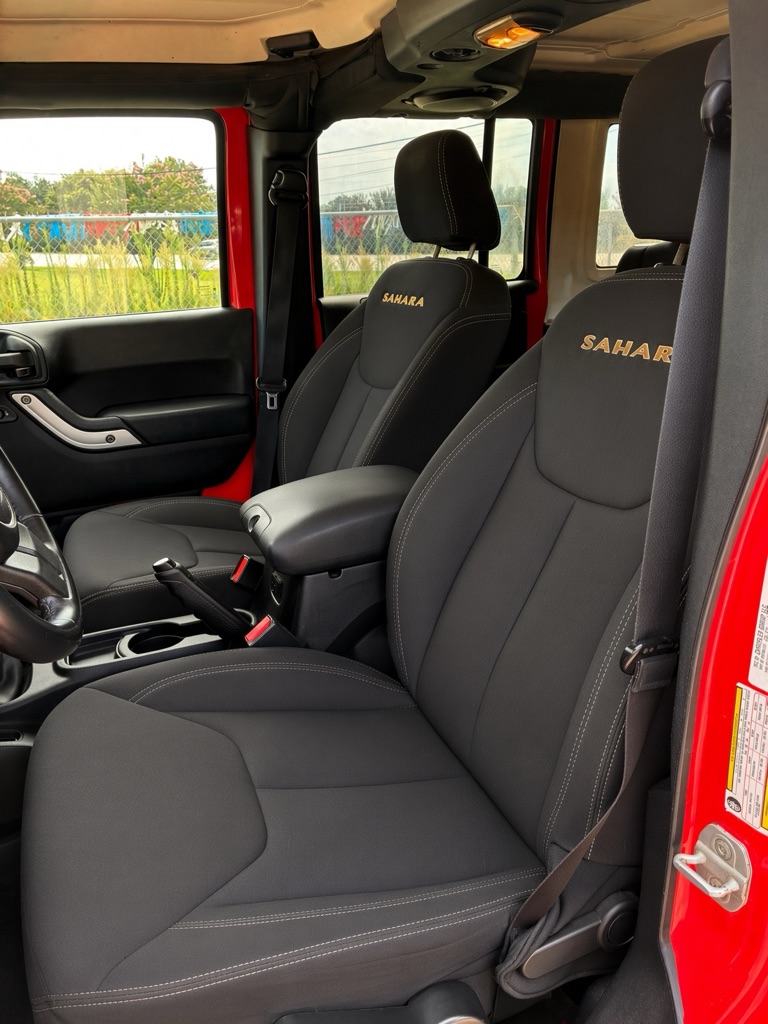 Photo 10 of this JEEP WRANGLER UNLIMI