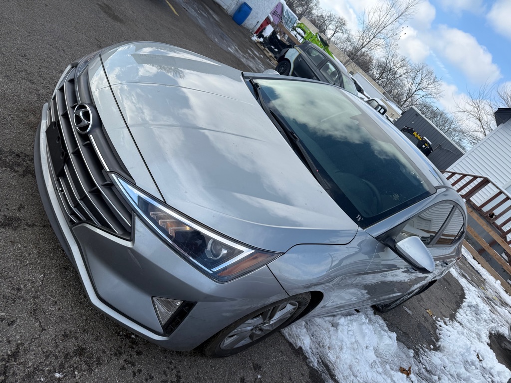 2020 Hyundai Elantra SEL's photo