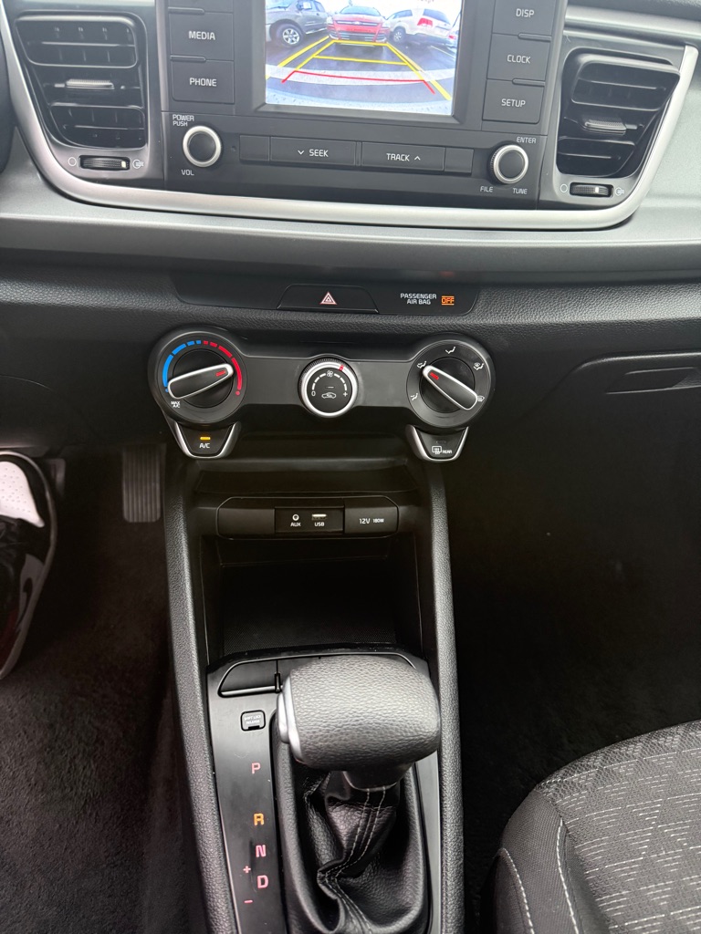 2019 Kia RIO LX - Photo 8