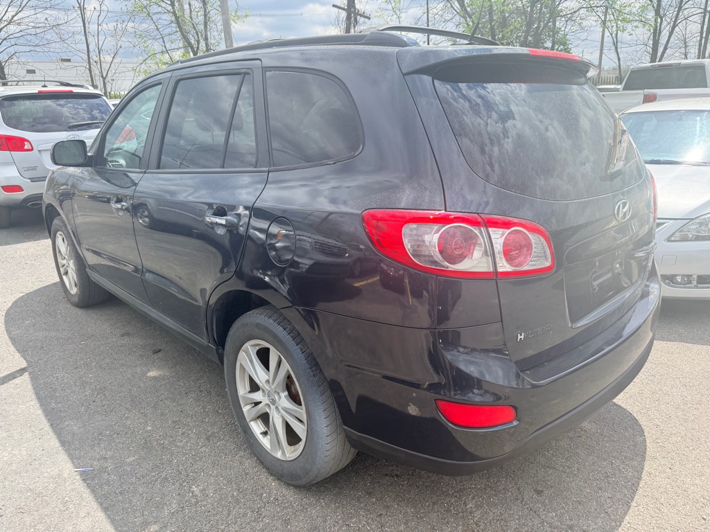 Additional photo of vehicle.