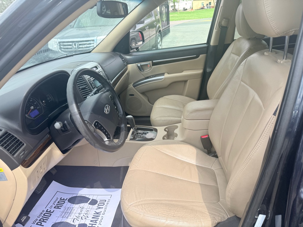Additional photo of vehicle.