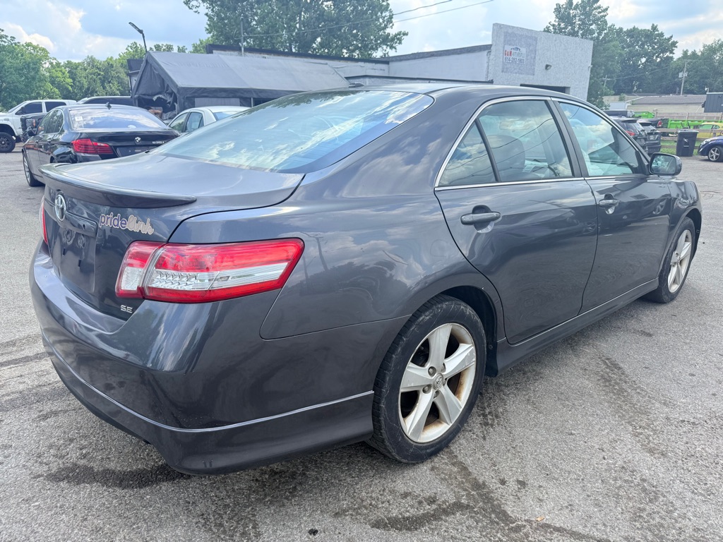Additional photo of vehicle.