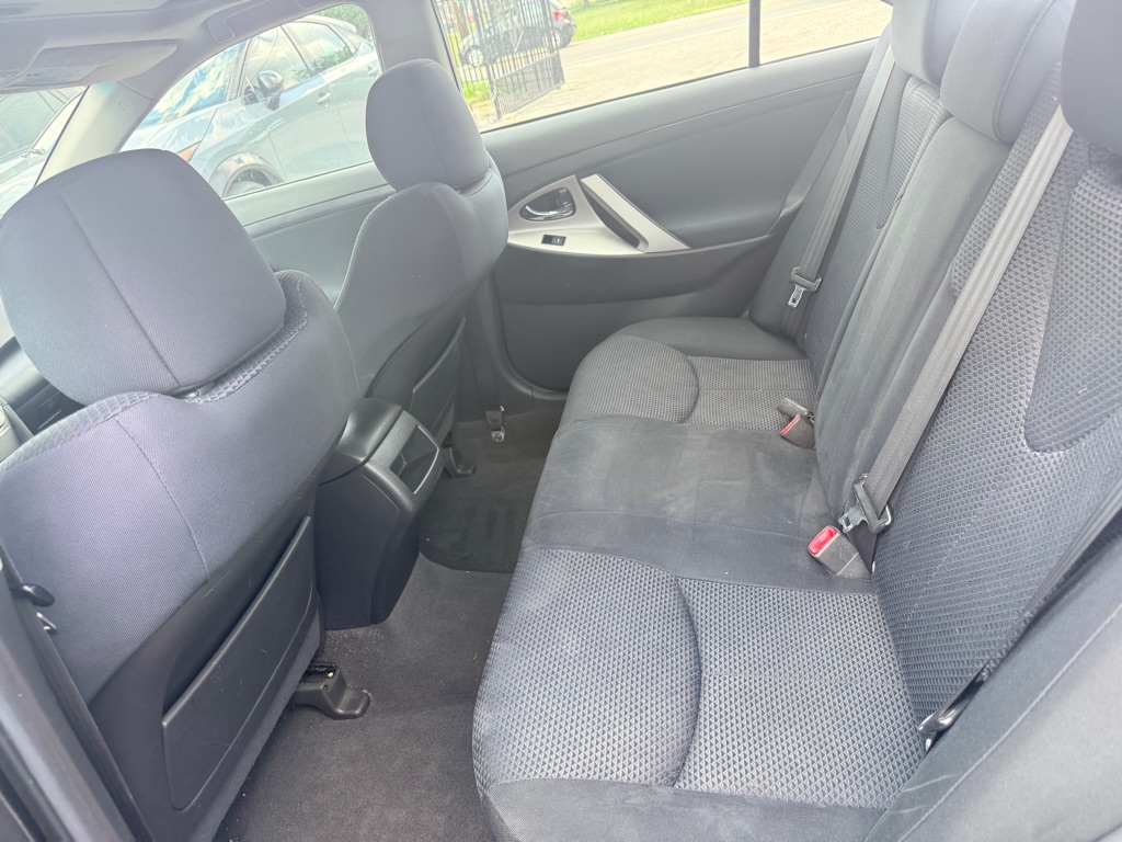 Additional photo of vehicle.